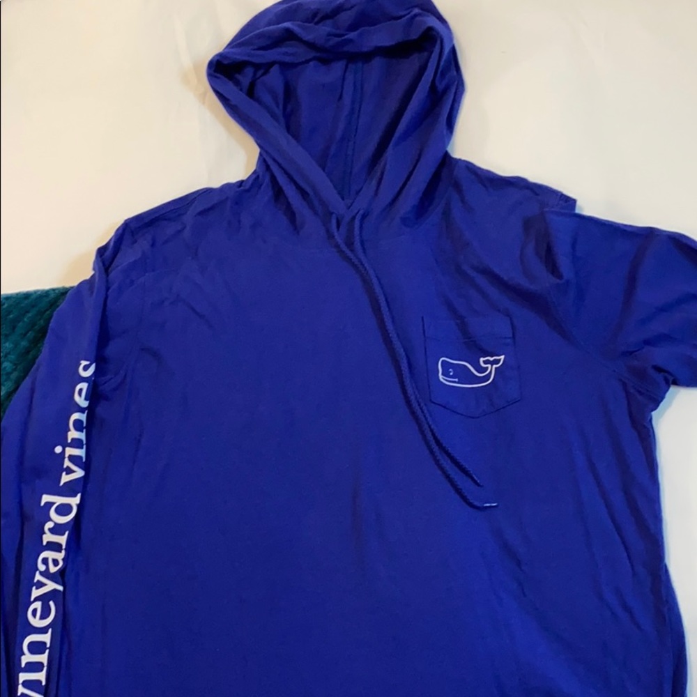 Vineyard Vines light sweatshirt